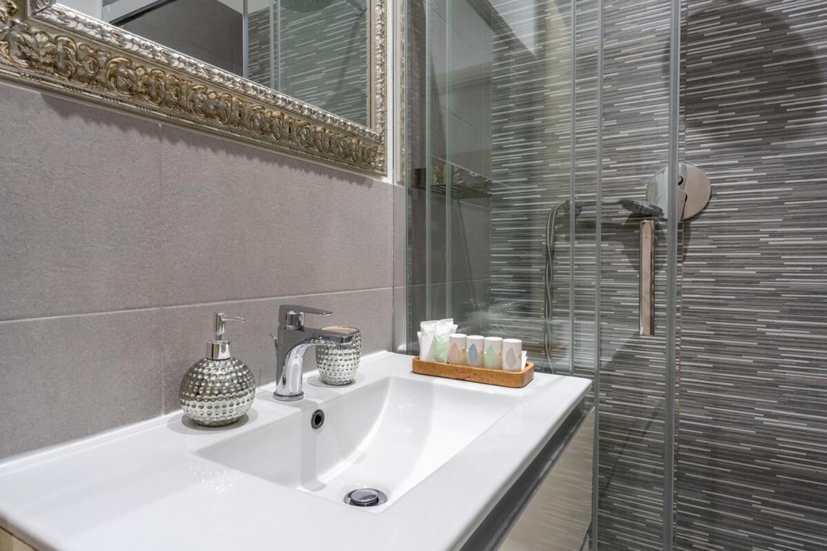 Testaccio Strategic Suite โรม ภายนอก รูปภาพ